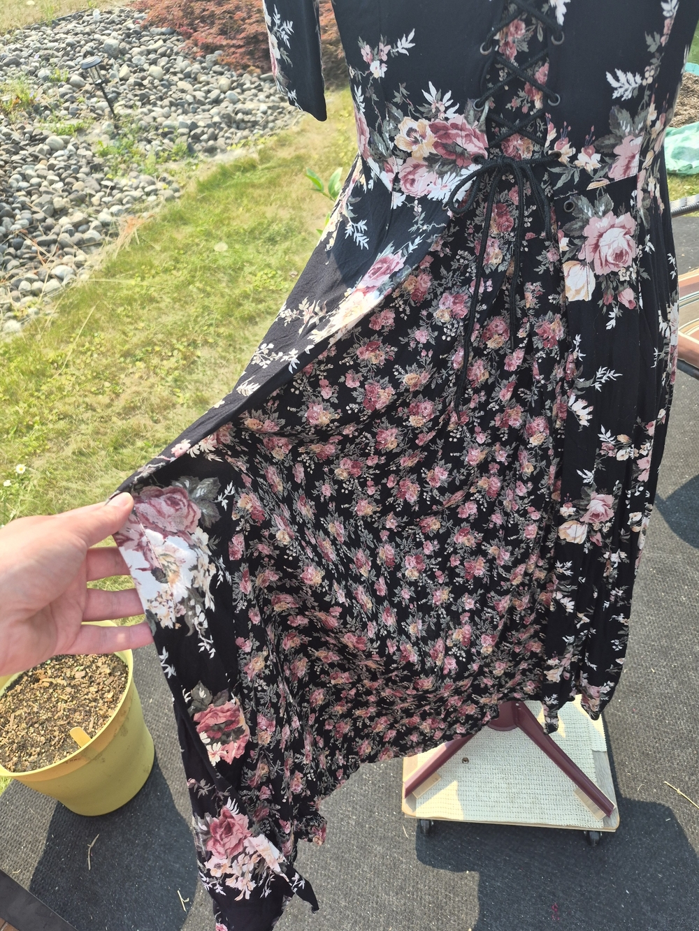 Vintage 90s Romantic Lace-Up Black Floral Midi Dress with Pink Roses - Picture 4 of 10